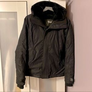 Aritzia Summit Parka (short) Size Small
